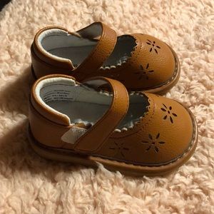 Brown Mary Janes for baby’s